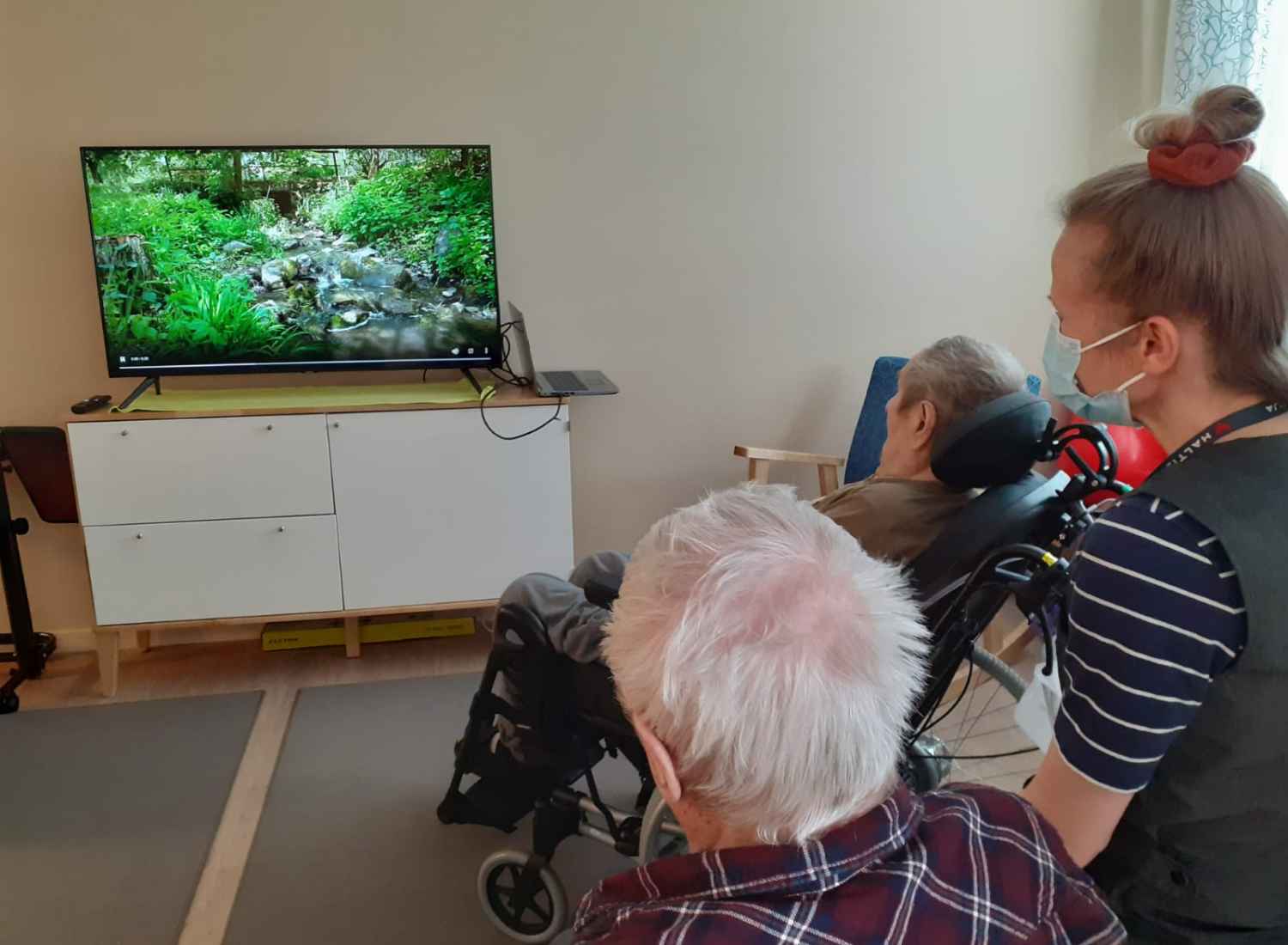 Mainiokoti Rantakoivussa Kuusamossa meneillään on hyvä hetki Sävelsirkun parissa.